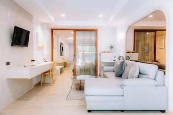 Chaolao Cabana Resort