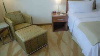 Holiday Inn Express & Suites Celaya, An Ihg Hotel