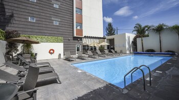 Holiday Inn Express & Suites Celaya, An Ihg Hotel