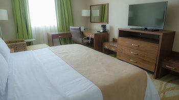 Holiday Inn Express & Suites Celaya, An Ihg Hotel