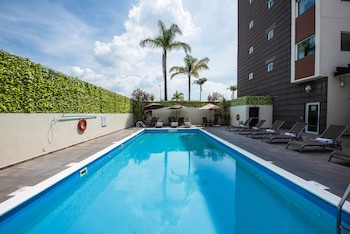 Holiday Inn Express & Suites Celaya, An Ihg Hotel