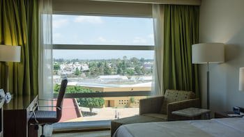 Holiday Inn Express & Suites Celaya, An Ihg Hotel