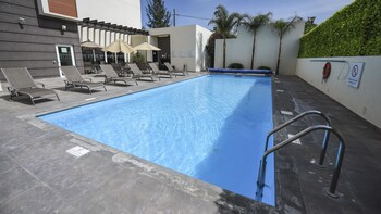 Holiday Inn Express & Suites Celaya, An Ihg Hotel
