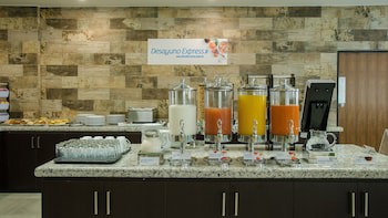 Holiday Inn Express & Suites Celaya, An Ihg Hotel