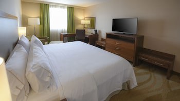 Holiday Inn Express & Suites Celaya, An Ihg Hotel