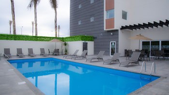 Holiday Inn Express & Suites Celaya, An Ihg Hotel