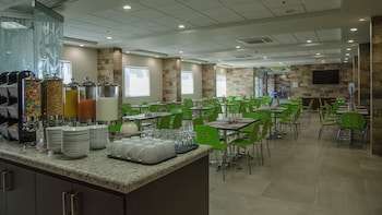 Holiday Inn Express & Suites Celaya, An Ihg Hotel