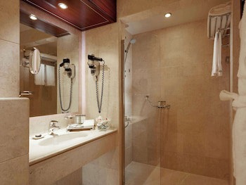 Pullman Zamzam Madina