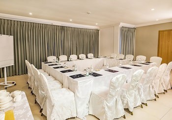 Fiesta Residences Boutique Hotel And Serviced Apartments