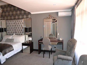 President Hotel & Conference Venue