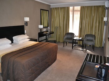 President Hotel & Conference Venue