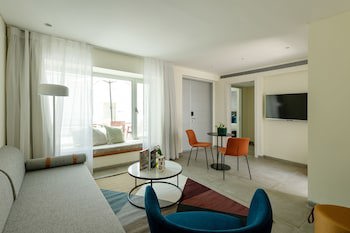 Elma Hotel And Art Complex