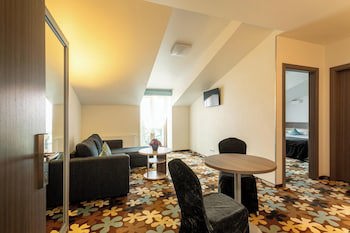 Algiro Hotel