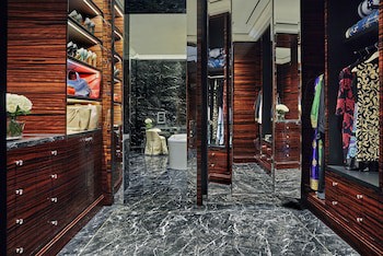 Four Seasons Hotel Bahrain Bay
