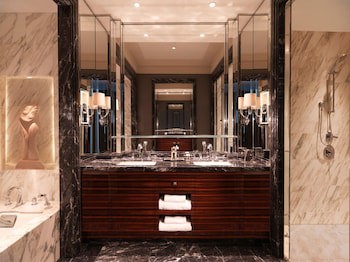 Four Seasons Hotel Bahrain Bay