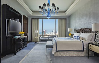 Four Seasons Hotel Bahrain Bay