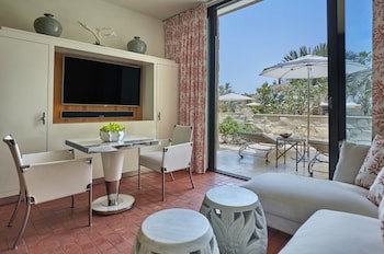Four Seasons Hotel Bahrain Bay