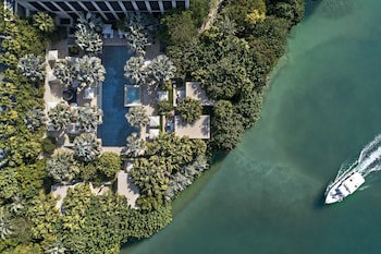 Four Seasons Hotel Bahrain Bay