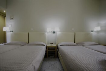 Diogenis Hotel