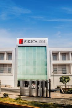 Fiesta Inn Plaza Central Aeropuerto