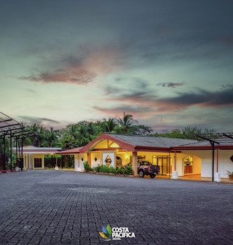 Costa Pacifica Hotel