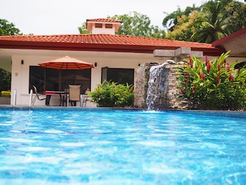 Costa Pacifica Hotel