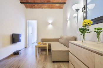 Fira Centric Apartments By Gaiarooms