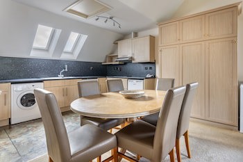 The Kenmore Club