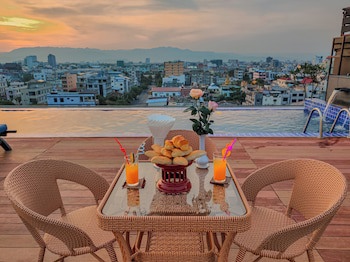 Hotel Yadanarbon