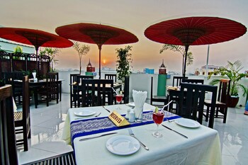 Hotel Yadanarbon