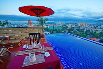 Hotel Yadanarbon