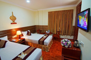 Hotel Yadanarbon