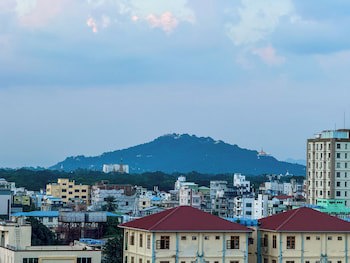 Hotel Yadanarbon