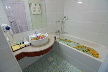 Hotel Yadanarbon