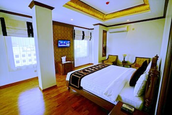 Hotel Yadanarbon