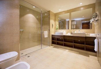 Copthorne Downtown By Millennium