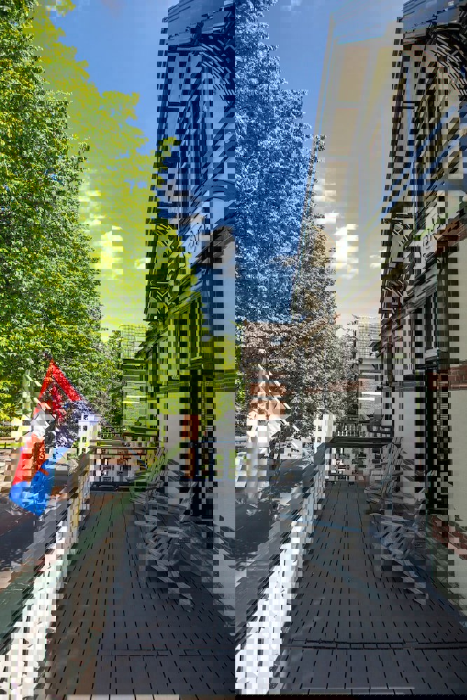 Zenzez Hotel & Lounge