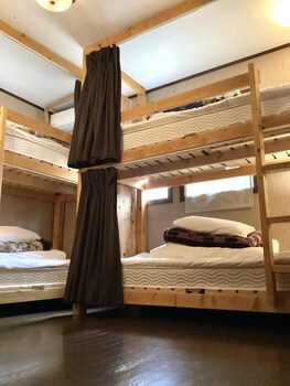 Iza Kamakura Guest House & Bar - Hostel