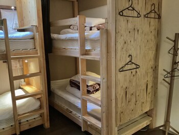 Iza Kamakura Guest House & Bar - Hostel