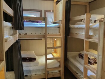 Iza Kamakura Guest House & Bar - Hostel