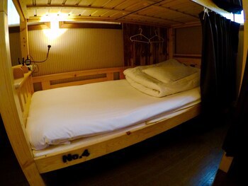 Iza Kamakura Guest House & Bar - Hostel