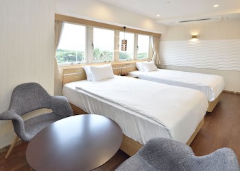 Breath Hotel