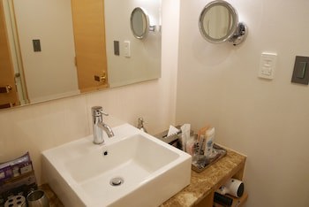 Breath Hotel