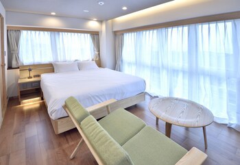 Breath Hotel