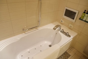 Breath Hotel