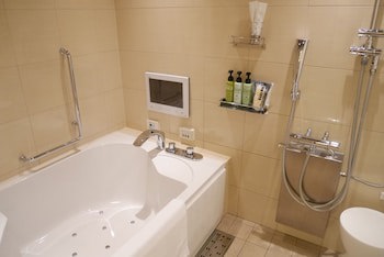 Breath Hotel
