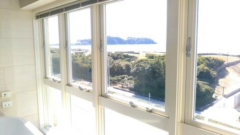 Breath Hotel