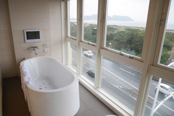Breath Hotel