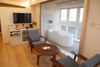 Breath Hotel