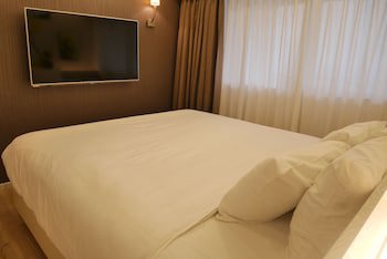 Breath Hotel